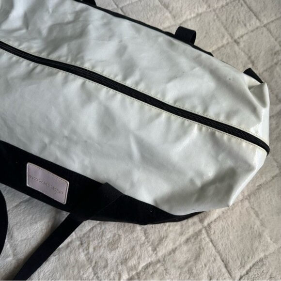 Victoria's Secret | Black & White Duffle Gym Bag Weekender Tote | One Size - Picture 9 of 16